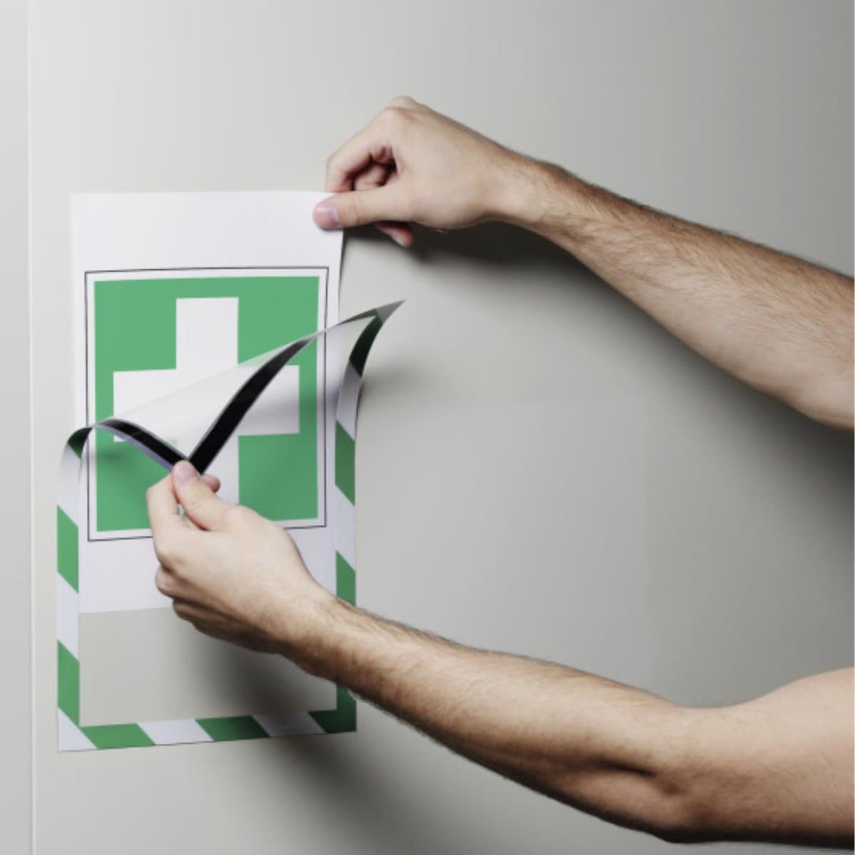 Durable Duraframe Security, Magnetic Frame A4, 5/Pack, Green/White Price in Doha Qatar - Image 3